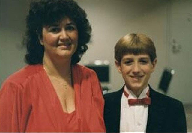 Potrait of Ryan White with his mother. 